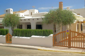 Casa mediterránea junto a la playa